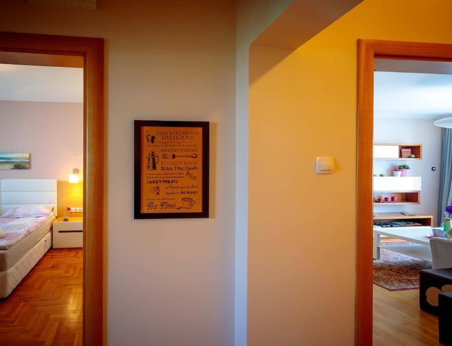 Green Apartment - Top Location, Near City Center! โซเฟีย ภายนอก รูปภาพ